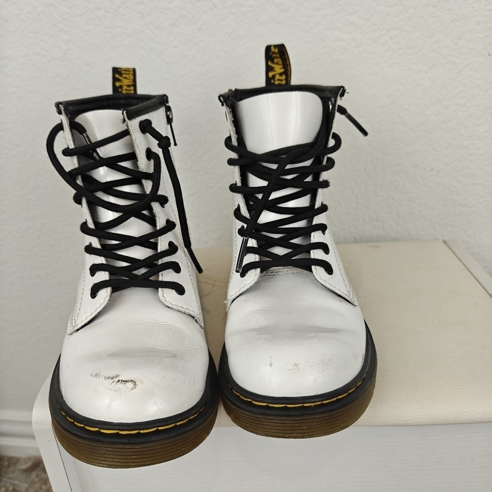 Dr. Martens Junior 1460 Leather Lace Up Boots White Leather Size 3 Kids - Picture 4 of 12